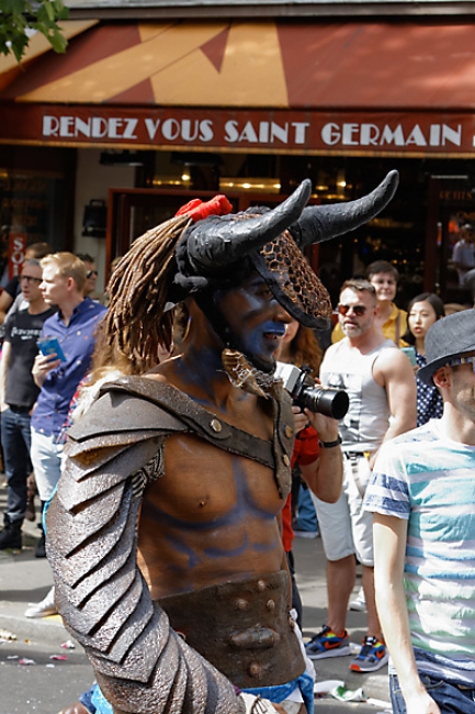 Gay pride Paris JUN13-137